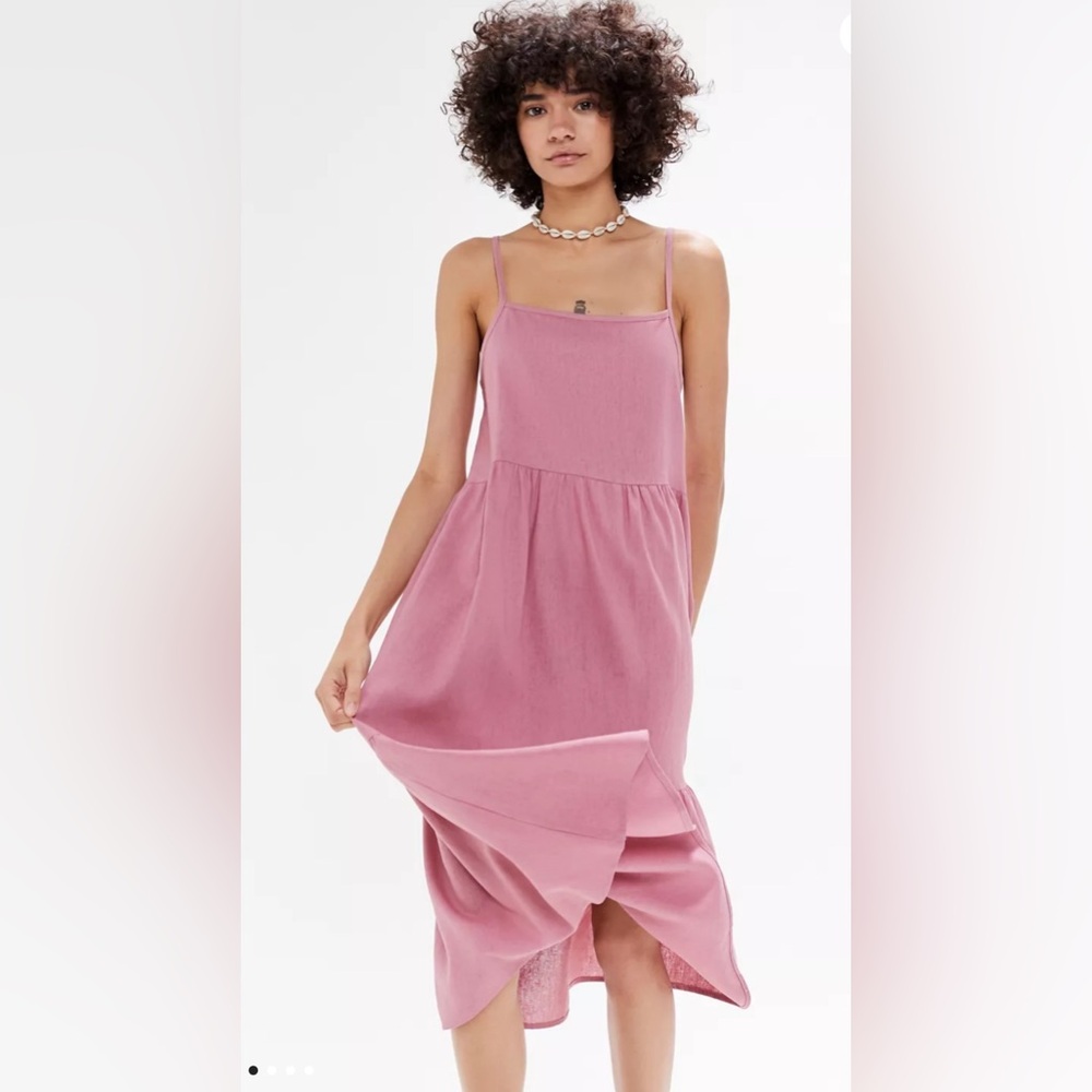 Urban Renewal by Urban Outfitters Tiered Linen Shift Midi Dress